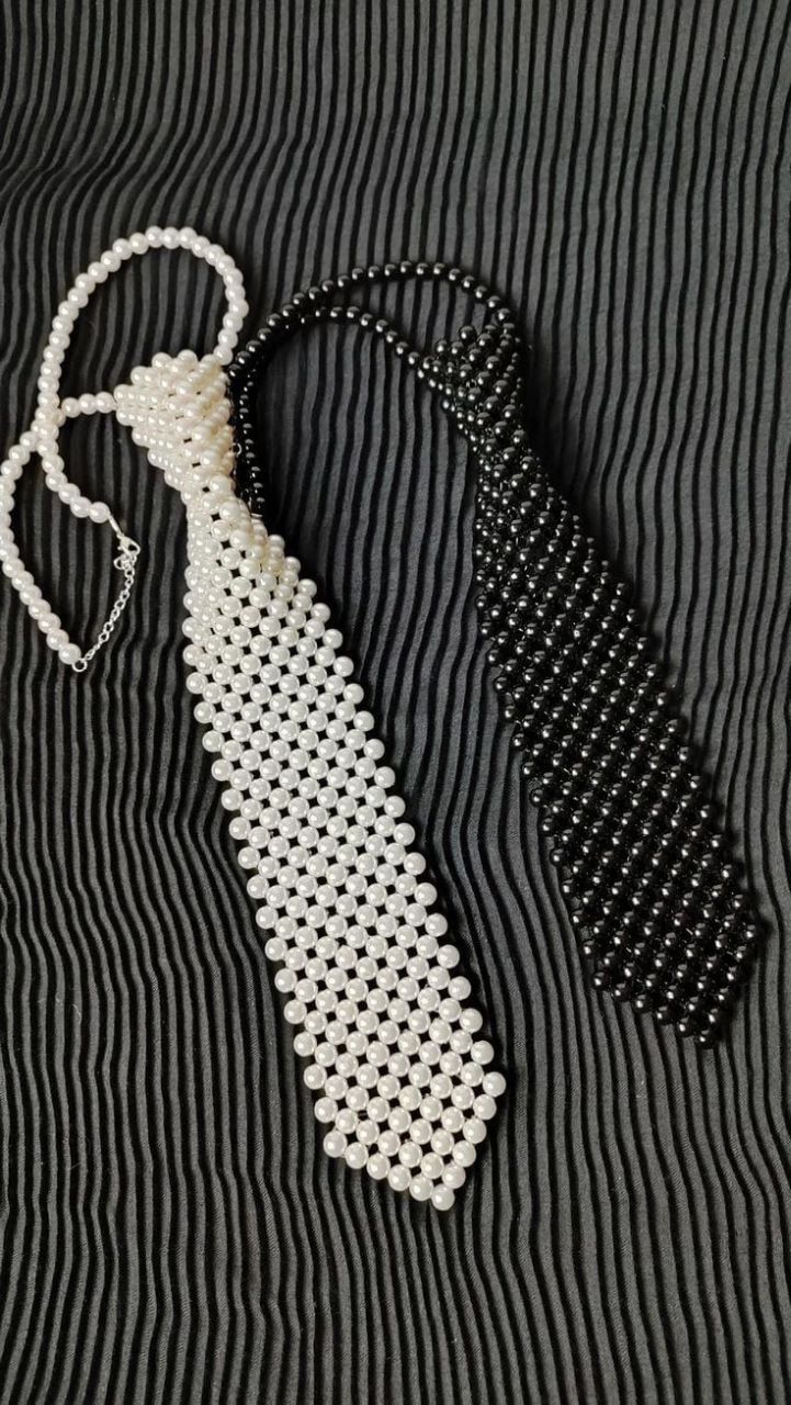 Cravate Artisanale en Perles